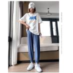 ライトブルーのマタニティパンツで快適な毎日を！