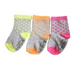 カーターズの可愛い靴下3足セットで毎日を彩ろう！