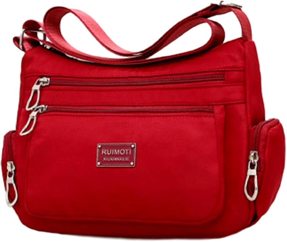 多機能でスタイリッシュ！大容量ショルダーバッグの魅力